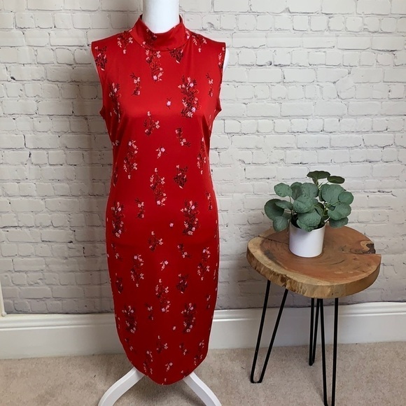 Attention Red Floral Sleeveless Dress - Picture 1 of 14